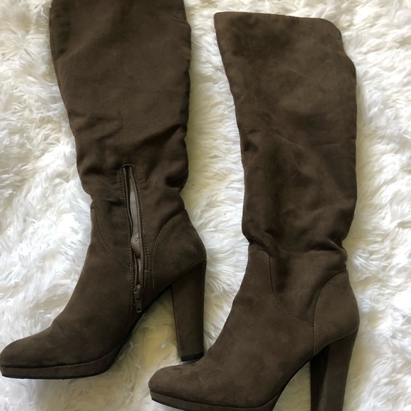 Over The Knee Boots - Picture 3 of 3